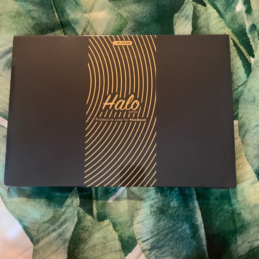NWT Halo Series MacBook Case